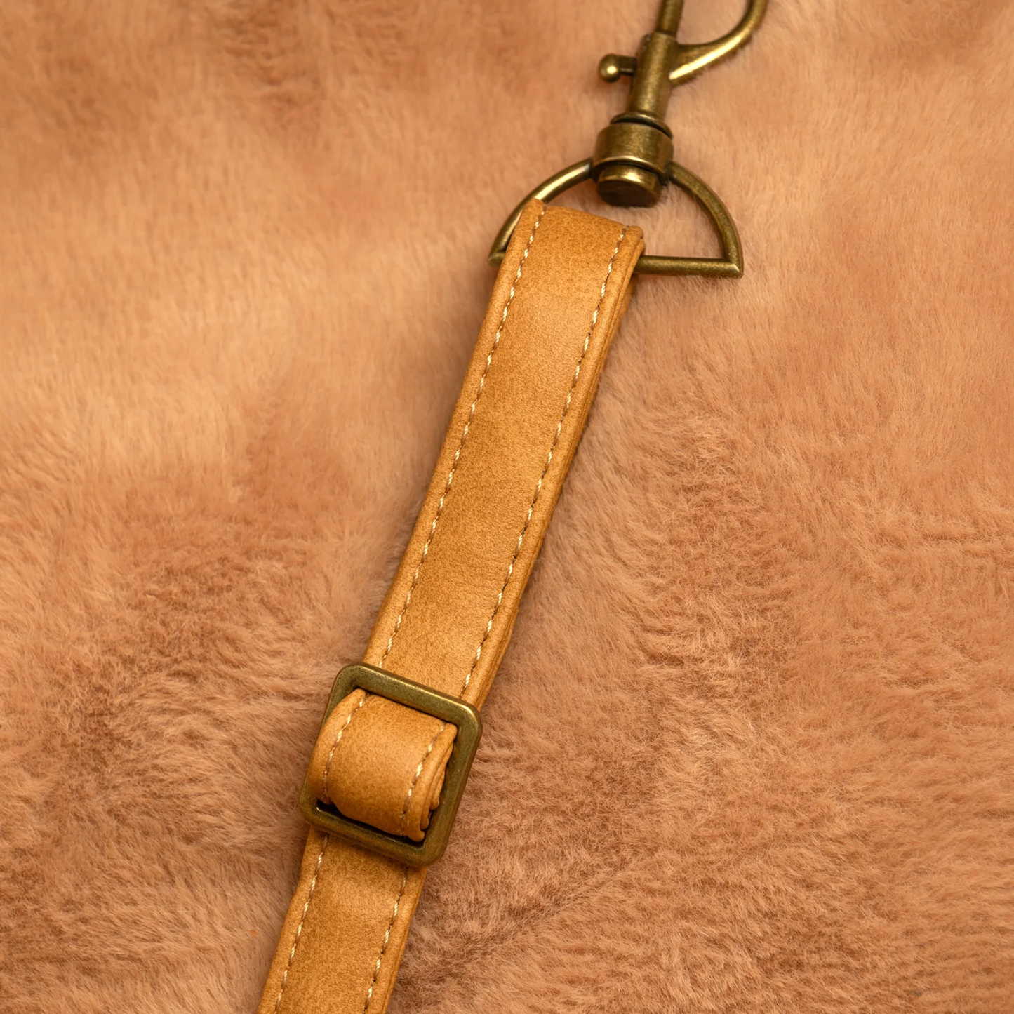 Noah & Paw Vegan Leather Dog Car Seat
